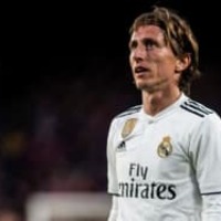 「レアル、モドリッチの代役として獲得しうる5人のビッグネーム」
