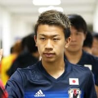 元「右利き」の初瀬亮、米国で「左足」のフリーキックを決める