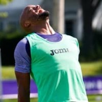選手兼監督のコンパニ、初試合で献上した「つらい２失点」がこれ