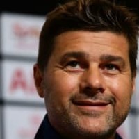 トッテナム監督、元アーセナル選手を蹴りたいと発言！「笑撃の瞬間」がこれ