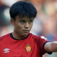 久保建英、吠える！DFを葬った「超ドリブルでPK奪取」がこれ