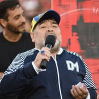 今は敵なのに…！マラドーナ監督が受けた「至高のおもてなし」がこれ