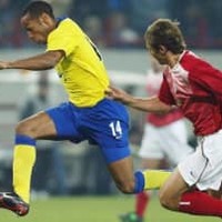 ロシア恐ろしや！元アーセナルDFが「衝撃のハニートラップ」を激白
