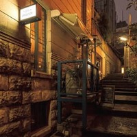 神楽坂で最も映える石畳の先に、連日満席のスパニッシュがあった！