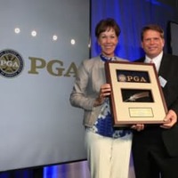 全米プロゴルフ協会が救済基金設立を発表した　左がスージー・ウェイリー会長（撮影：GettyImages)