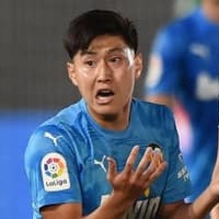 韓国の“天才”イ・ガンイン、一発退場！レアル主将を「3連続」蹴り付けたシーンがこれ