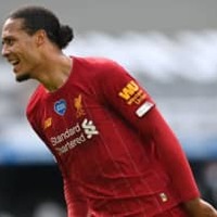 ファンダイク、男前だ！全試合フルタイム出場を「退団するフィジオ」に感謝