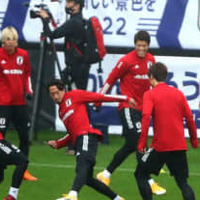 日本代表の散歩隊、道に迷う