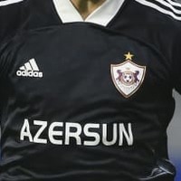 adidas、カラバフとの契約解除　アルメニア人殺戮のSNS投稿で