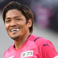 「柏はバッと上げるので…」大久保嘉人、J開幕戦の“空振りゴール解説”がおもしろい
