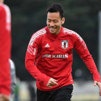 日本代表DF吉田麻也が朝に飲み続けてる「特製ジュース」が判明