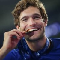 CL優勝後にチェルシー選手と熟睡ファンが遭遇！すると、こうなった