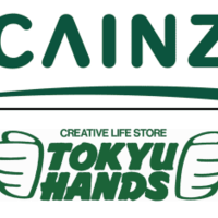 カインズ（上）と東急ハンズのロゴ