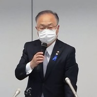 いじめ訴訟の控訴を断念する方針を明らかにした川口市の奥ノ木信夫市長＝24日午前、埼玉県川口市