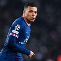 PSG、エムバペに狂気的オファー…「契約金127億円と年俸64億円」