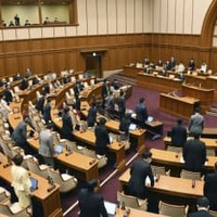 IRの事業内容をまとめた区域整備計画を賛成多数で承認した大阪市議会＝29日午後