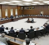開かれた衆院憲法審査会＝31日午前