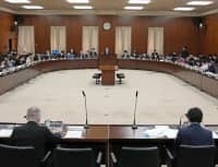 開かれた参院憲法審査会＝6日午後