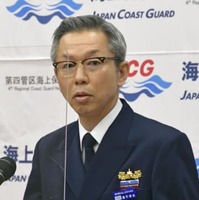 就任会見をする第4管区海上保安本部の浜平清志本部長＝7日午前、名古屋市