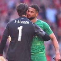「エデルソンじゃないのか」 リヴァプールGKアリソン、シティの起用法を指摘