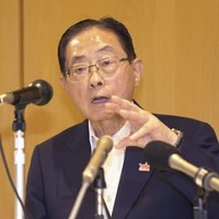 東根市長選に7選を目指して出馬表明する土田正剛市長＝30日午後、山形県東根市