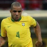 元ブラジル代表アレックス、心臓バイパス手術成功　動脈が4本詰まる