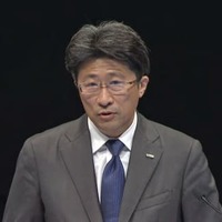 みずほフィナンシャルグループの定時株主総会で経営方針を説明する木原正裕社長＝21日午前、東京都内