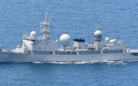 御蔵島と八丈島の間を通過した中国海軍の情報収集艦＝26日（防衛省統合幕僚監部提供）