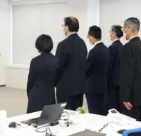 「こども家庭庁」設立準備室の職員に訓示する野田こども政策相＝5日午前、東京都千代田区