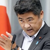 記者会見する木原官房副長官＝26日午後、首相官邸