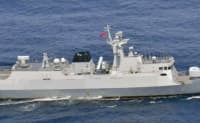 尖閣諸島周辺で監視活動をしていたとみられる中国海軍の小型フリゲート艦（防衛省統合幕僚監部提供）