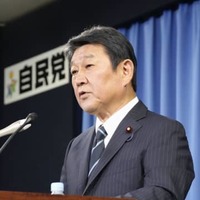 所属国会議員と旧統一教会側との接点確認調査結果について、自民党本部で記者会見する茂木幹事長＝8日午後、東京・永田町