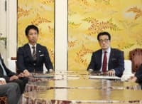 会談に臨む（左から）日本維新の会の音喜多政調会長、遠藤国対委員長、藤田幹事長、立憲民主党の岡田幹事長、安住国対委員長、長妻政調会長＝8日午前、国会