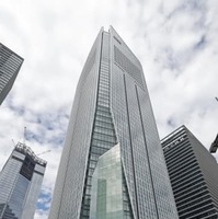 ADKホールディングスが入るビル＝10月、東京都港区