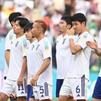 日本代表、W杯劇的勝利のあとに…ロッカールームに折り鶴を残す