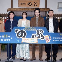 「まだ、間に合う！Season3最終回＆全話一挙配信直前記念！異世界居酒屋『のぶ』千客万来プレミアムファンイベント」に登場した（左から）水田信⼆、好井まさお、武田玲奈、大谷亮平、品川ヒロシ監督、庄司智春（提供写真）