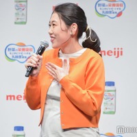 ふっくらお腹で新商品発表会に出席した横澤夏子 （C）モデルプレス