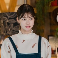 生見愛瑠「日曜の夜ぐらいは…」第5話より（C）ABCテレビ