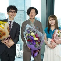 （左から）橋本淳、田辺誠一、秋元真夏（C）奥乃桜子／集英社・NTV