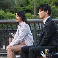 奈緒、岩田剛典「あなたがしてくれなくても」第9話より（C）フジテレビ