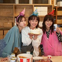 生見愛瑠、清野菜名、岸井ゆきの「日曜の夜ぐらいは…」第9話より（C）ABCテレビ