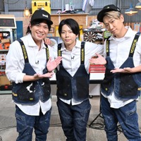 加藤シゲアキ、増田貴久、小山慶一郎（C）TBS