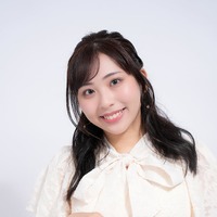 モデルプレスのインタビューに応じた原麻里夢さん（提供写真）