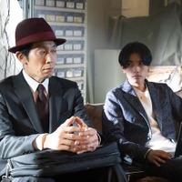 佐々木蔵之介、高橋恭平「マイホームヒーロー」第5話より（C）山川直輝・朝基まさし／講談社／ドラマ「マイホームヒーロー」製作委員会・MBS