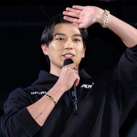 「東京コミコン2023」オープニングセレモニーに出席した新田真剣佑（C）モデルプレス