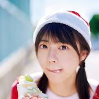 「週刊プレイボーイ」52号（12月11日発売）表紙：冨里奈央（C）熊谷貫／週刊プレイボーイ