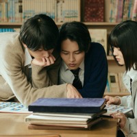 深田竜生、矢花黎、吉田美月喜「マイストロベリーフィルム」第1話より（C）「マイストロベリーフィルム」製作委員会・MBS