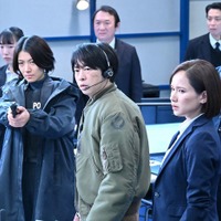 瀧内公美、櫻井翔、ソニン「新空港占拠」第9話より（C）日本テレビ