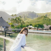「⽇向坂46 ⾼本彩花1st 写真集」撮影：東 京祐（C）KOBUNSHA