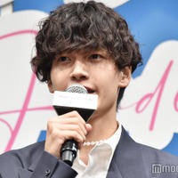 佐藤浩市に飲み会事情を話していいか確認されるも「言っているようなもの」と返した佐野晶哉（C）モデルプレス